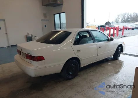 2000 Toyota Camry Le V6 from USA, damaged, VIN 4T1BF28KXYU090993